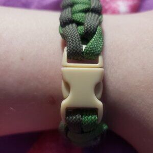 Parachute cord handmade bracelet